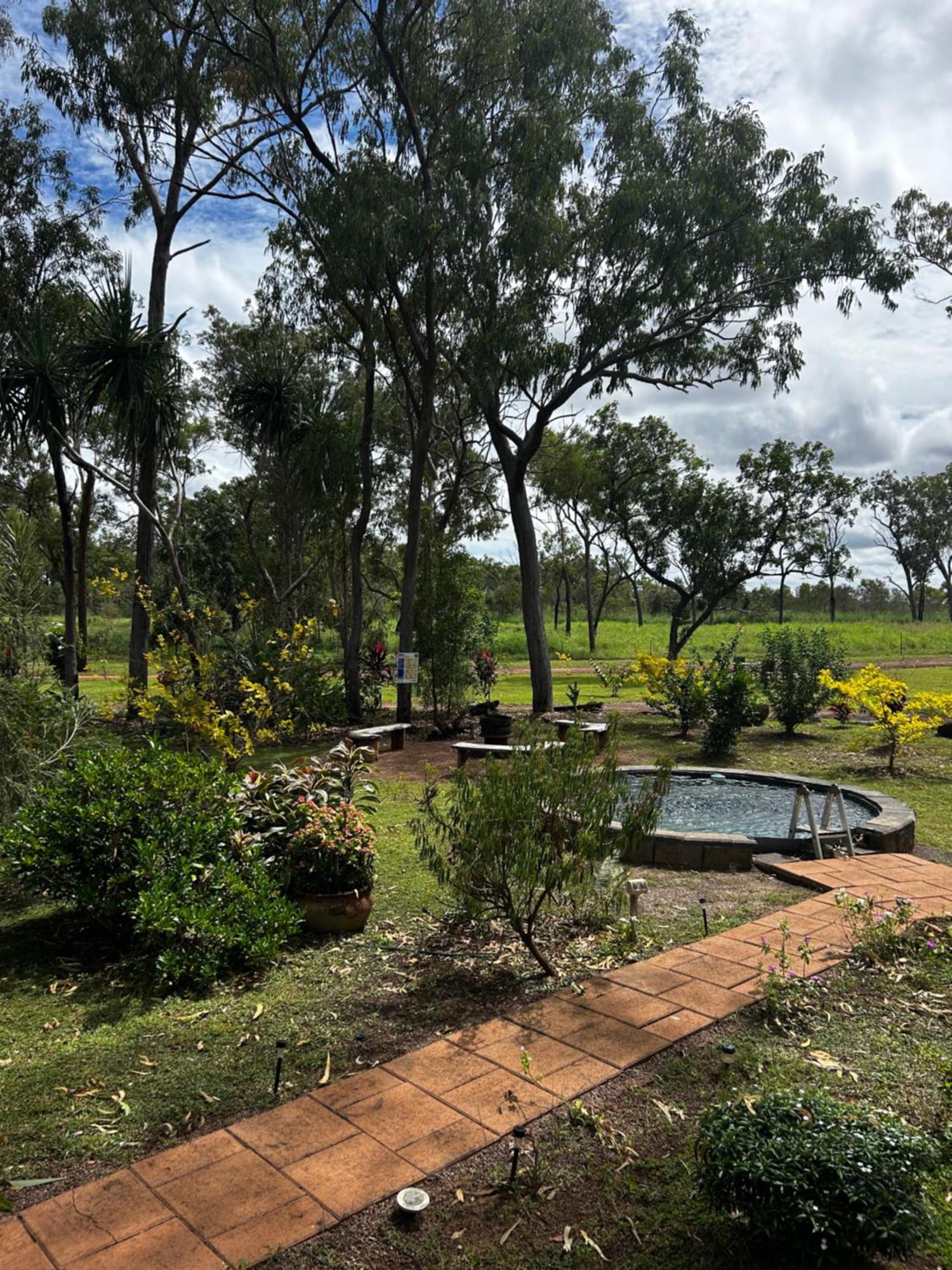 Litchfield Tropical Stay Batchelor Exteriör bild