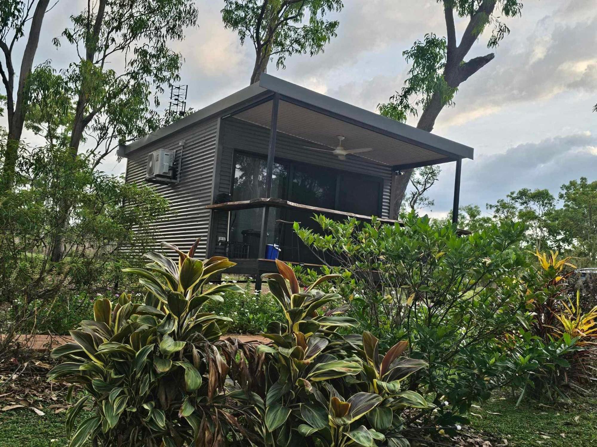 Litchfield Tropical Stay Batchelor Exteriör bild