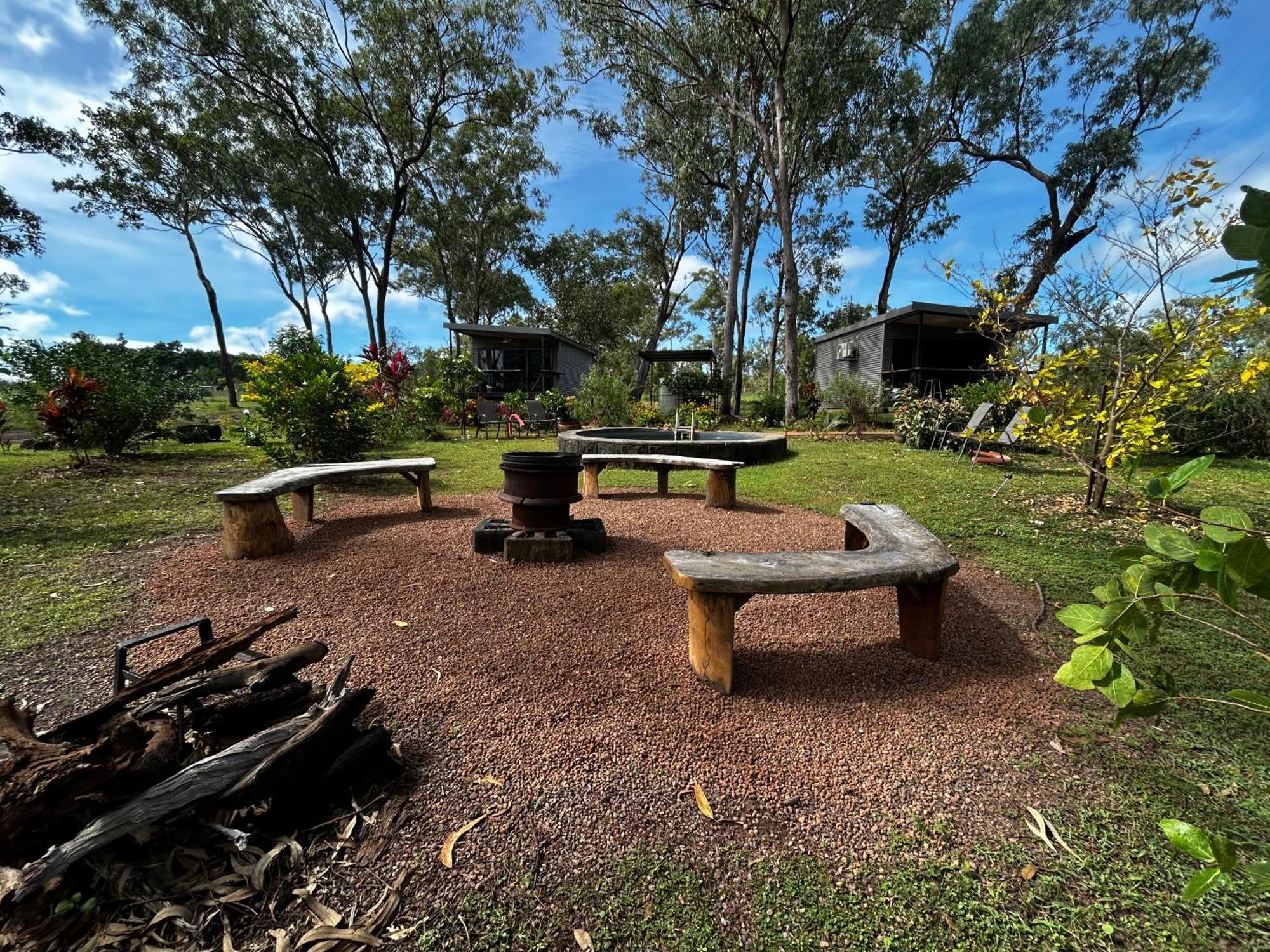 Litchfield Tropical Stay Batchelor Exteriör bild
