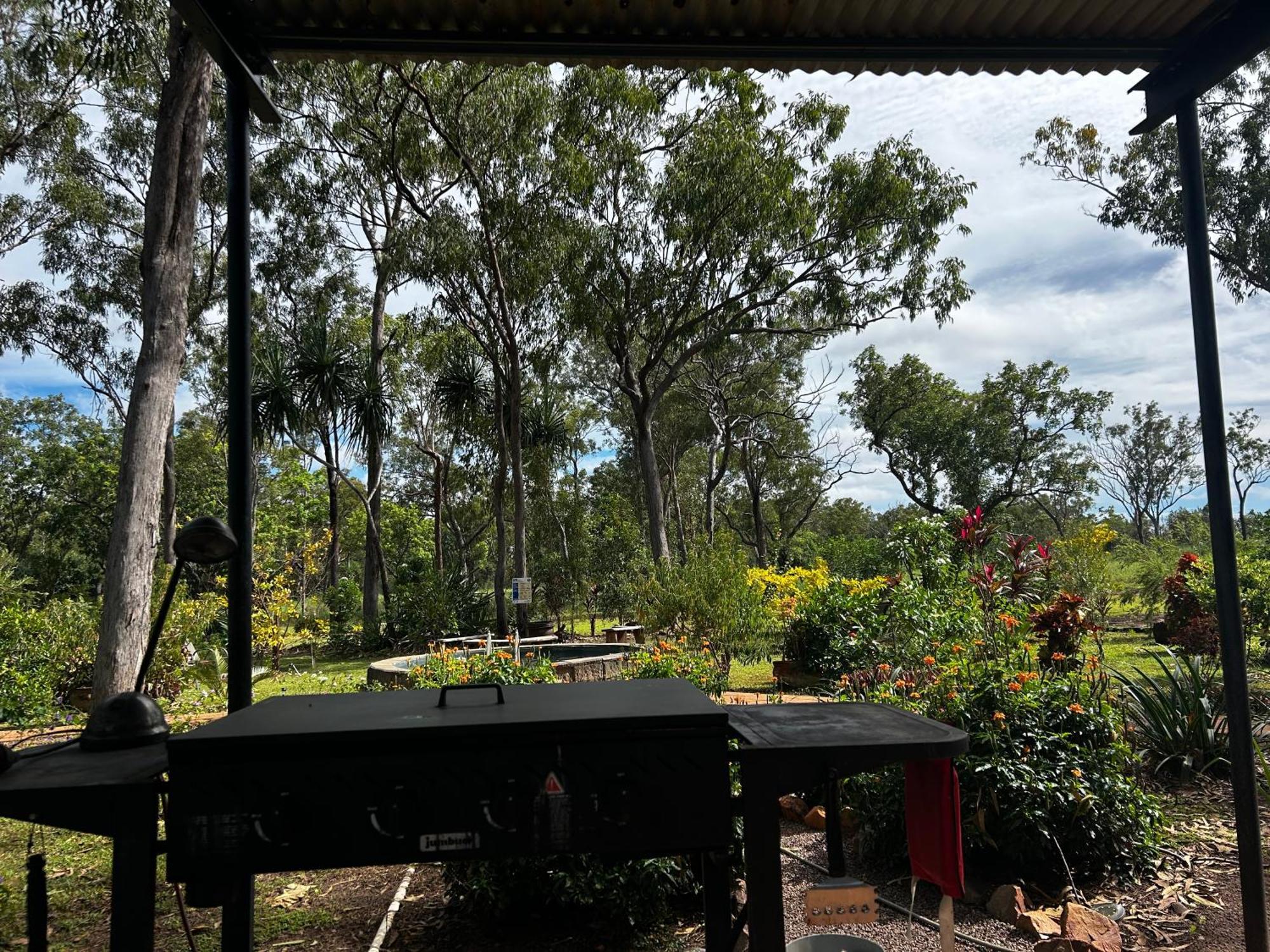 Litchfield Tropical Stay Batchelor Exteriör bild